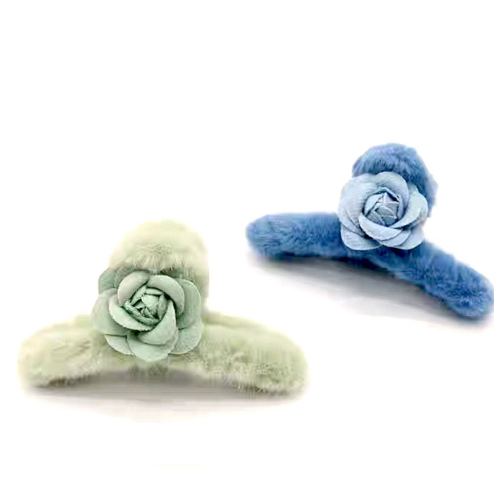 NWT 💚💙 Social Strand Faux Fur Hair Claw Clips Set of 2
